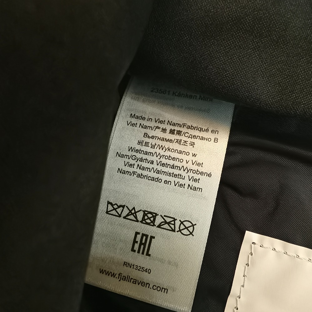 Fjallraven 北極狐 23561-550 黑色 Kanken Mini 迷你後背包 小狐狸 防潑水 兒童書包後-細節圖4