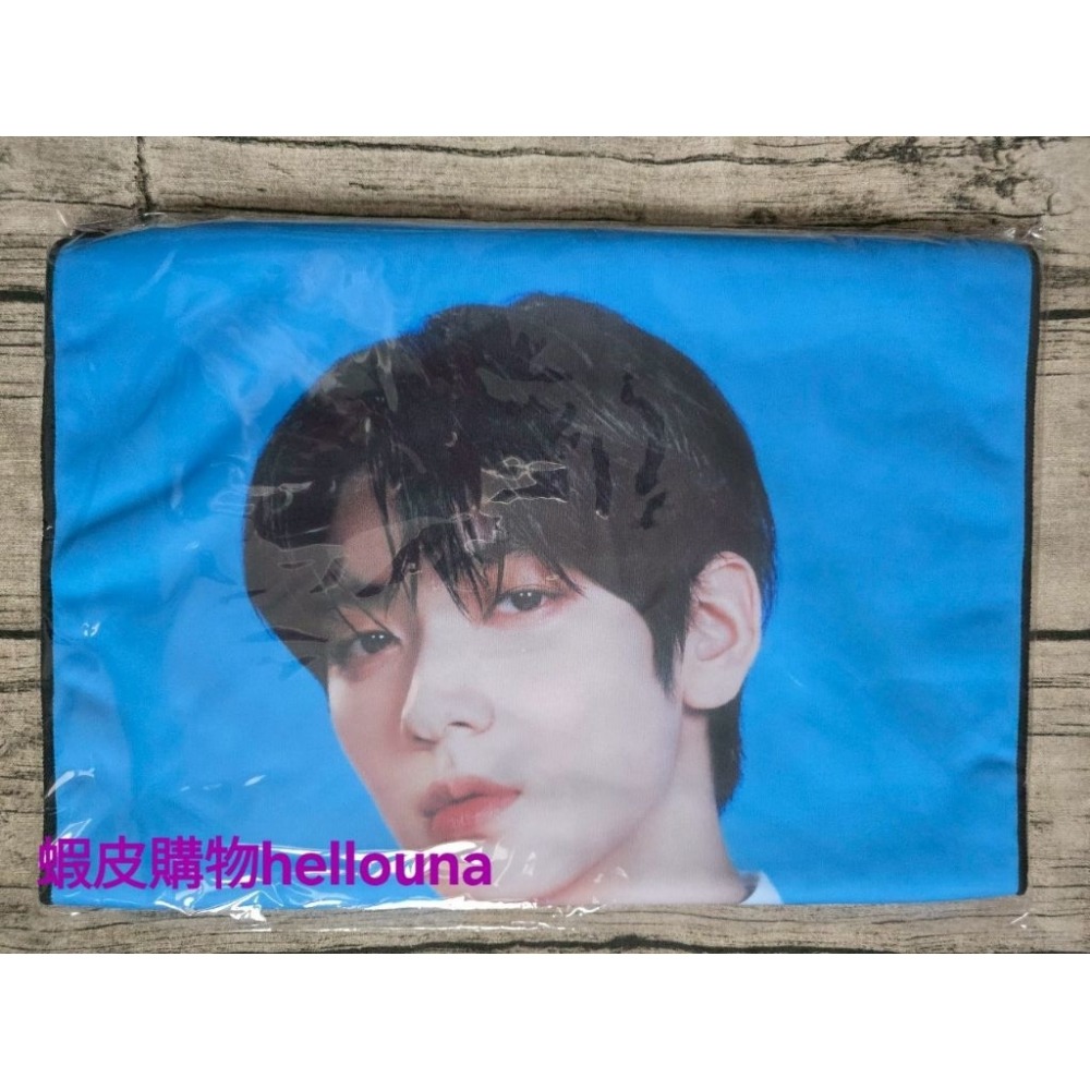 【TXT日巡ep2周邊 秀彬寫真毛巾 送練習室同款貼紙】日本場周大毛巾 應援頭巾浴巾手幅裝扮披肩斗篷披風裝飾掛布抱枕娃娃-規格圖9
