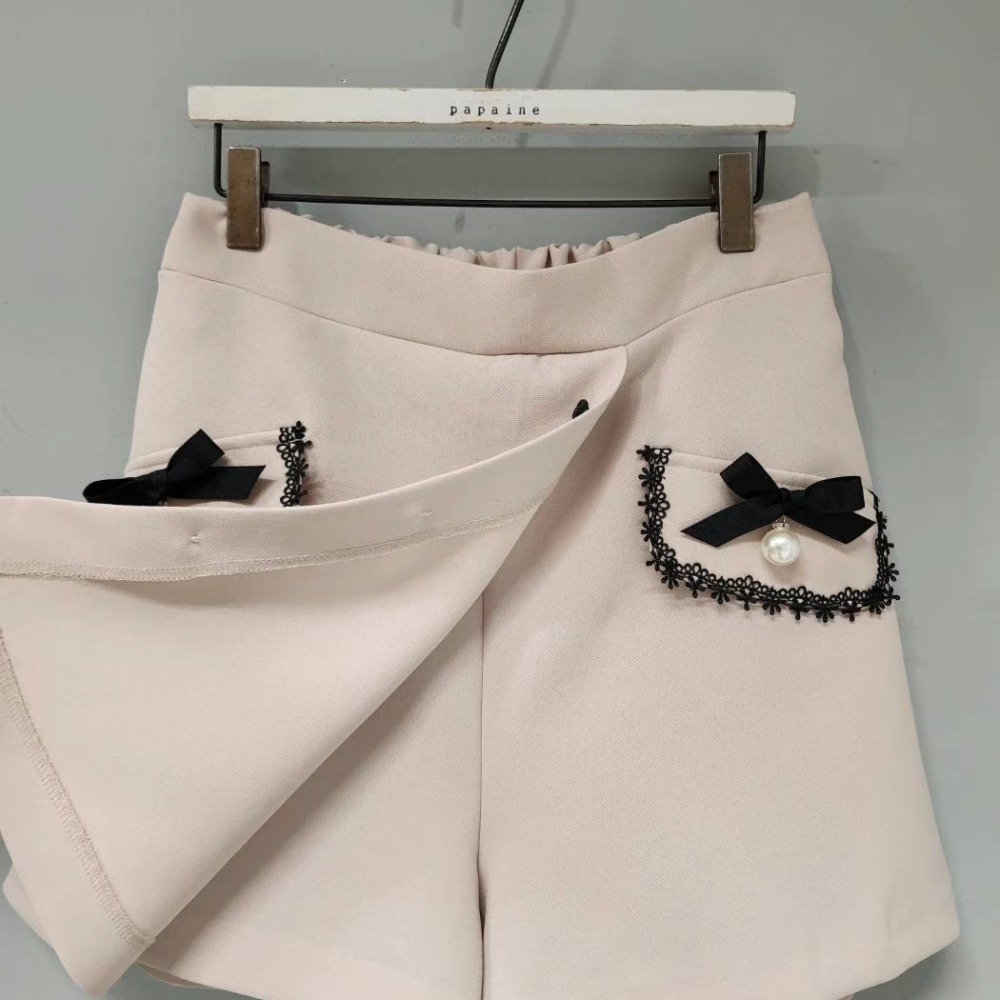 正韓 蝴蝶結口袋蕾絲點綴短褲 韓國連線 韓國代購 韓國空運2-04299-細節圖2