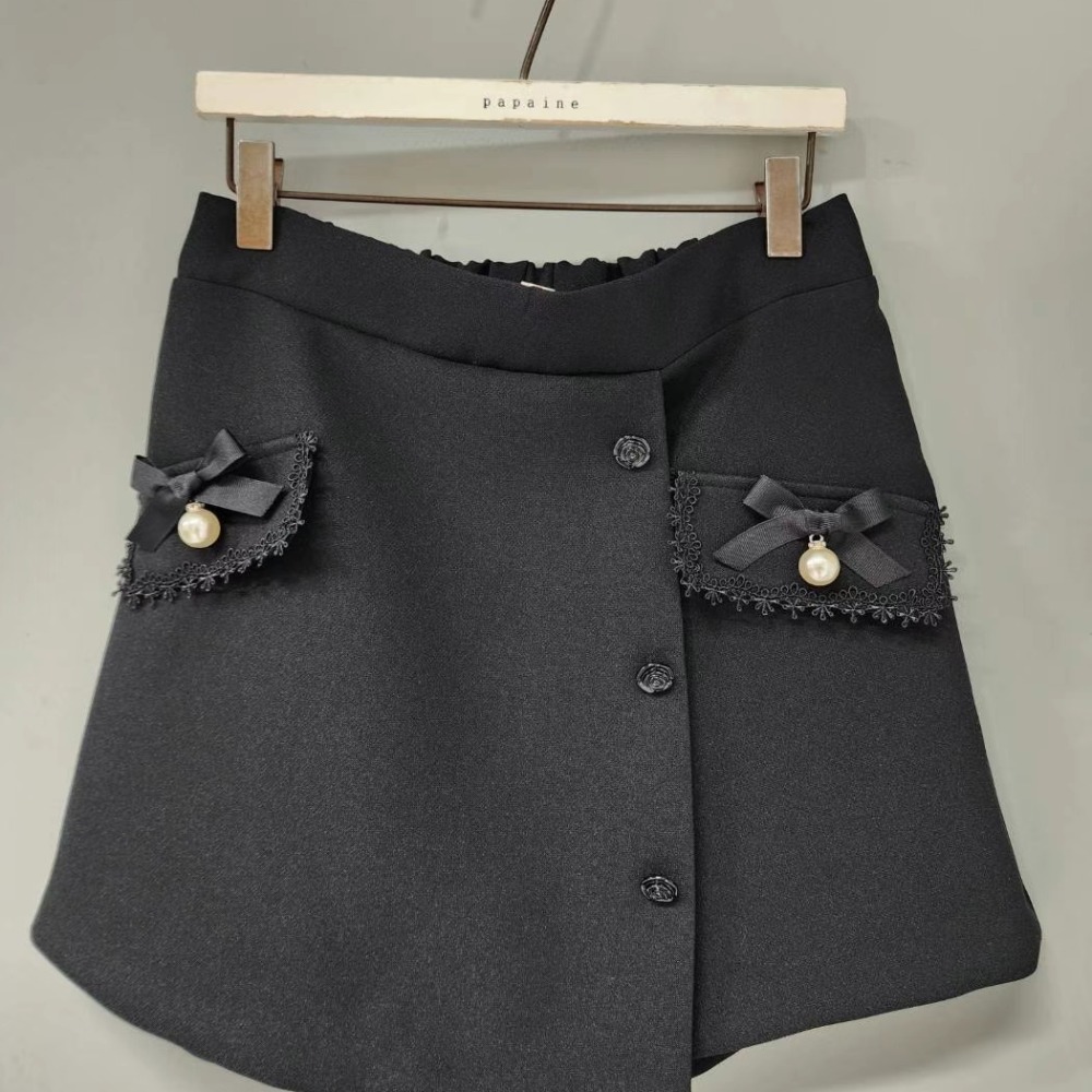 正韓 蝴蝶結口袋蕾絲點綴短褲 韓國連線 韓國代購 韓國空運2-04299-細節圖4