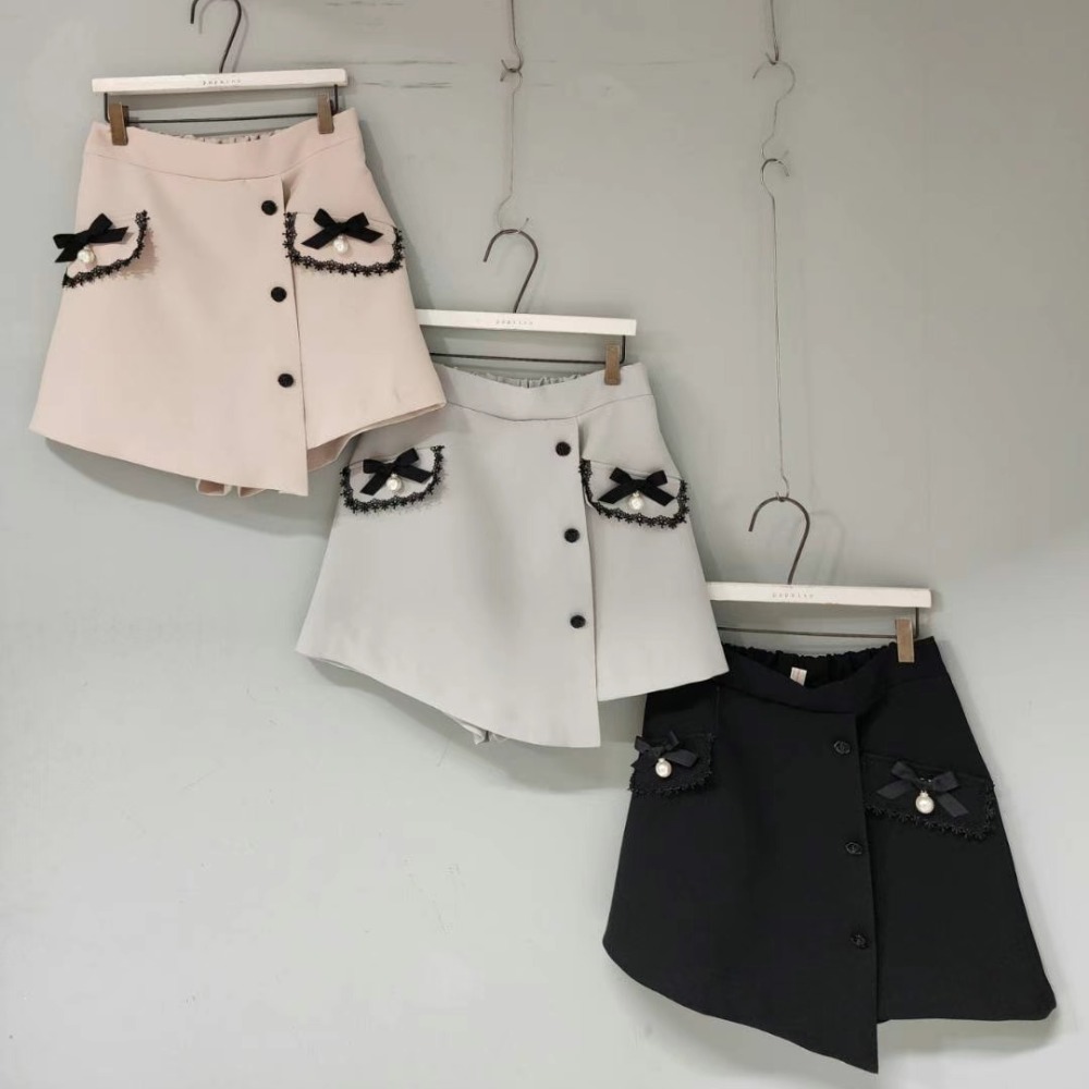 正韓 蝴蝶結口袋蕾絲點綴短褲 韓國連線 韓國代購 韓國空運2-04299-細節圖5