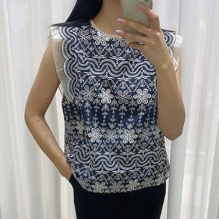 正韓 袖荷蕾絲布上衣 韓國連線 韓國代購 韓國空運3-15331-細節圖7