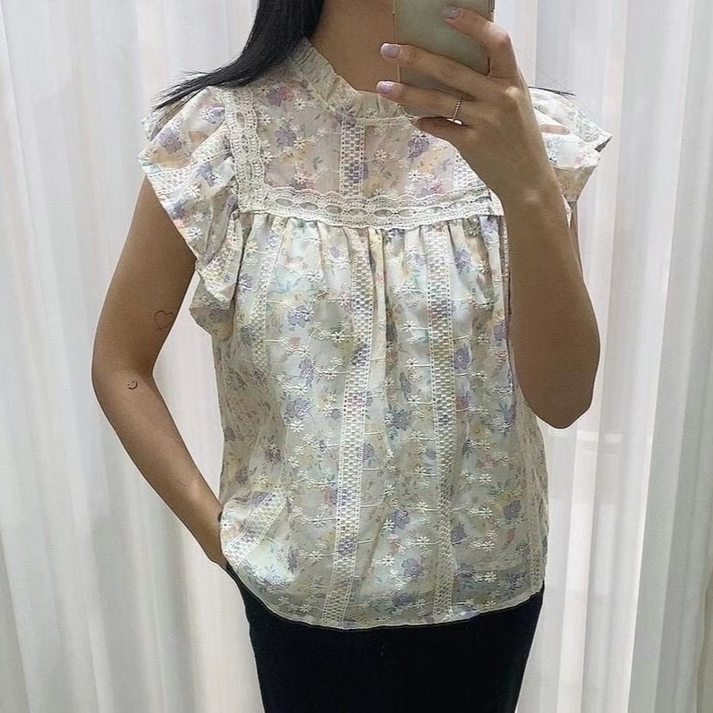 正韓 袖荷蕾絲布上衣 韓國連線 韓國代購 韓國空運3-15331-細節圖7