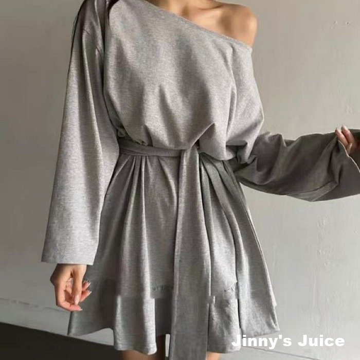 現貨 韓國斜肩膀帶洋裝 斜肩洋裝 綁帶洋裝 荷葉裙洋裝 長袖洋裝 斜肩長袖洋裝 露肩洋裝 韓國洋裝 傘裙洋裝 韓系洋裝-細節圖3