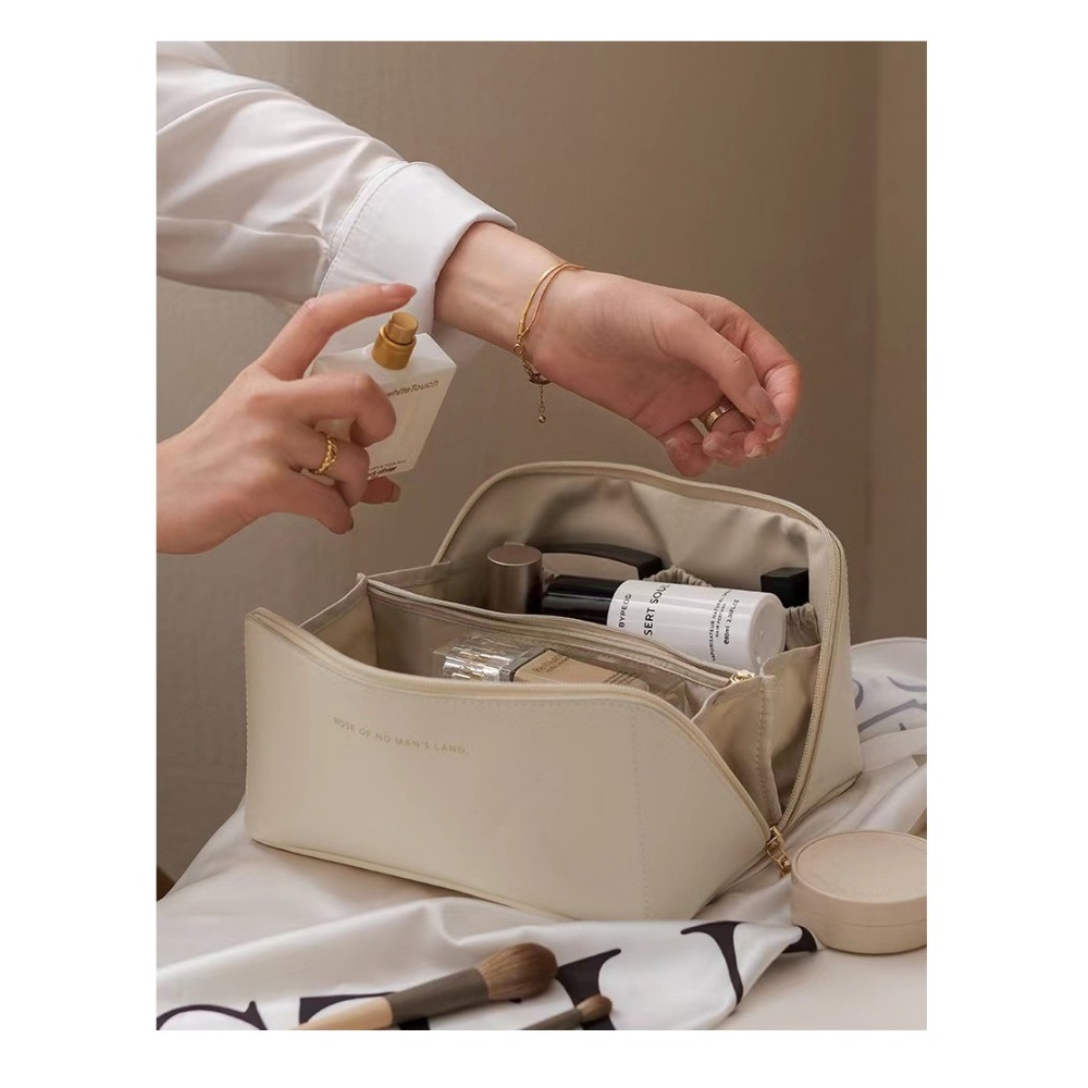 【台灣現貨】化妝包女大容量便攜ins高級感網紅2023新款旅行化妝品洗漱收納袋 收納包收納袋化妝包大容量包-細節圖5