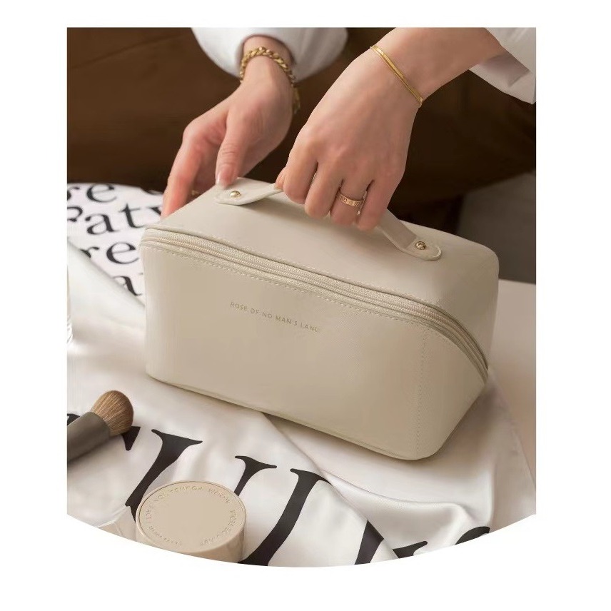 【台灣現貨】化妝包女大容量便攜ins高級感網紅2023新款旅行化妝品洗漱收納袋 收納包收納袋化妝包大容量包-細節圖9