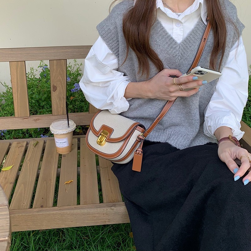 【台灣現貨】新款韓國ins小眾撞色單肩斜跨馬鞍包 復古百搭腋下小包包女 小廢包 收納包 隨身包 斜背包化妝包-細節圖7