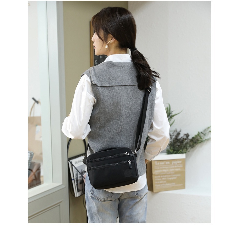 No.R780 素色簡約百搭休閒防水尼龍包斜背包側背包手提包小包包389249-細節圖7