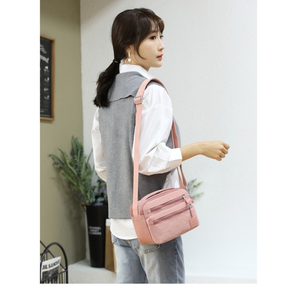 No.R780 素色簡約百搭休閒防水尼龍包斜背包側背包手提包小包包389249-細節圖9