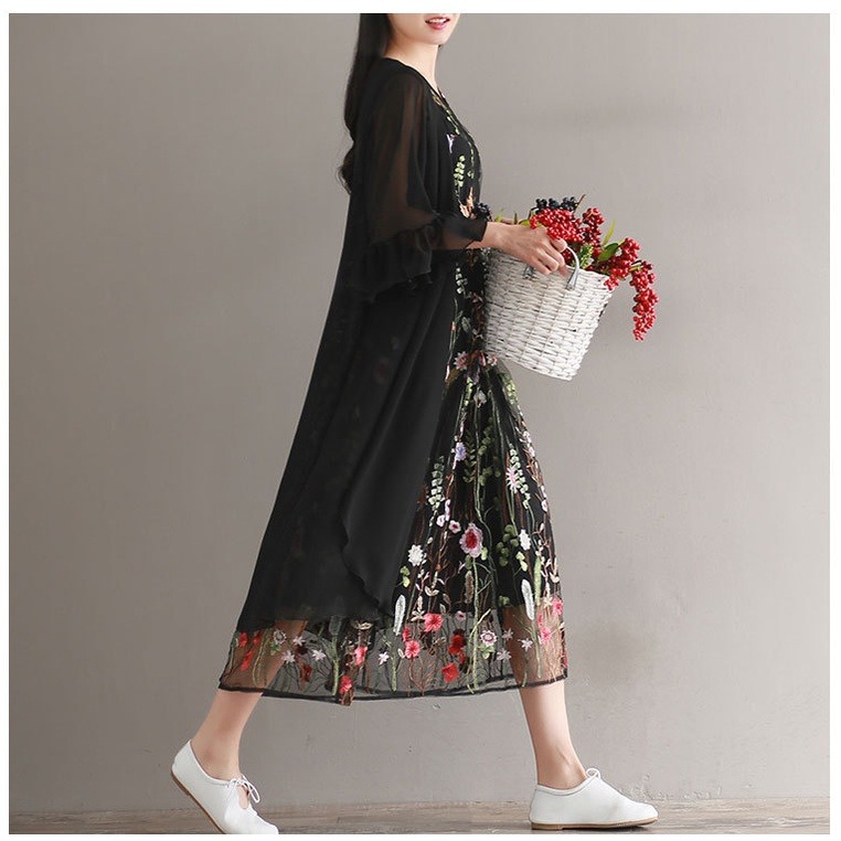 現貨黑1件_078037-LE2393日韓原單森林系女孩仙女飄飄無扣不規則下擺透視寬鬆荷葉喇叭袖七分袖長款雪紡外套-細節圖7