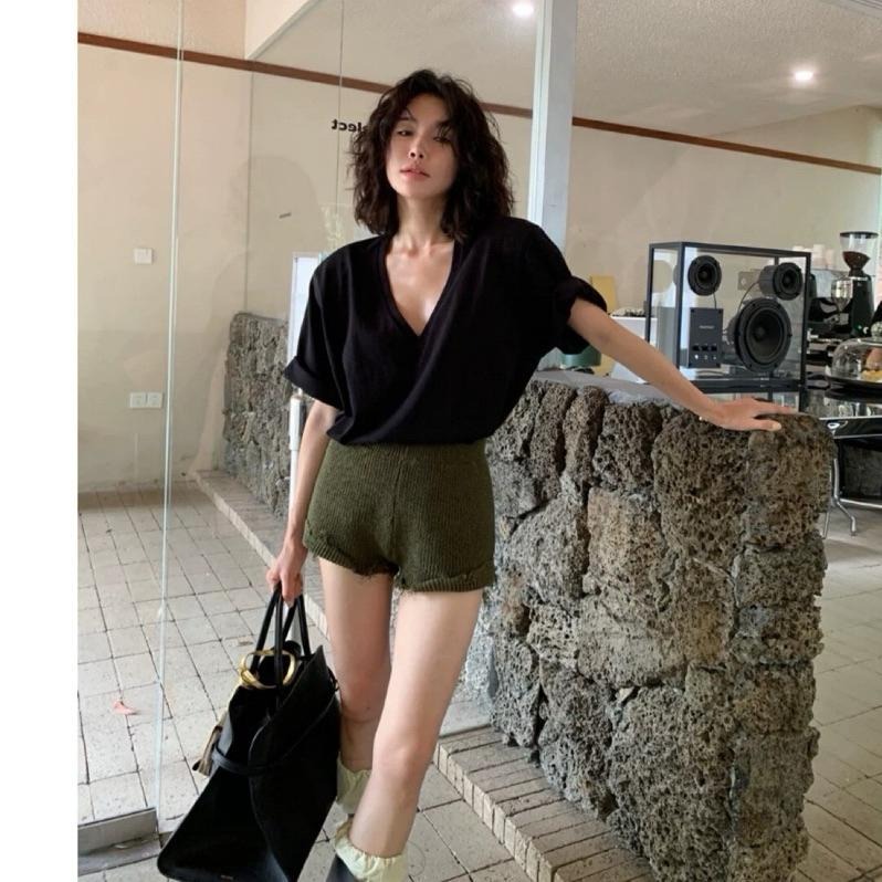 【Chichic Girl 齊克女孩】 針織破損感不修邊針織短褲-細節圖2