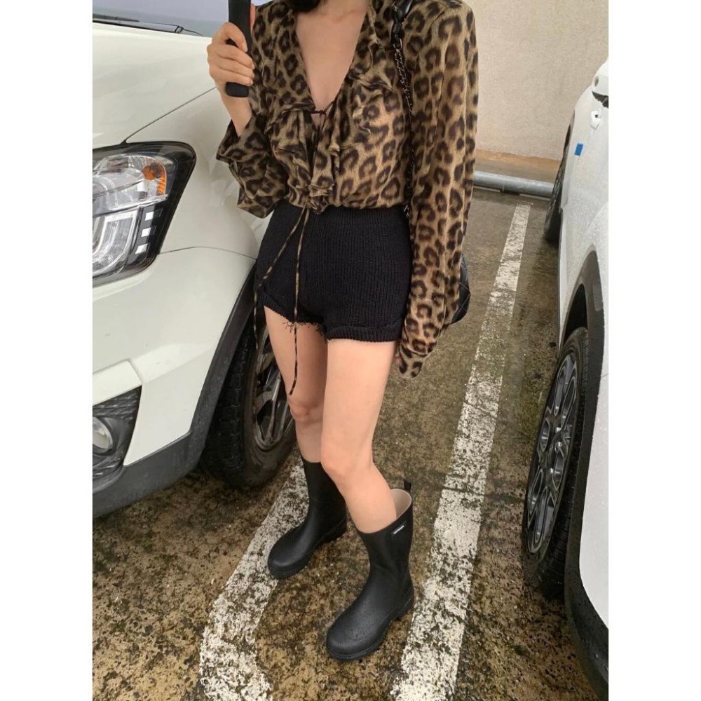 【Chichic Girl 齊克女孩】 針織破損感不修邊針織短褲-細節圖4