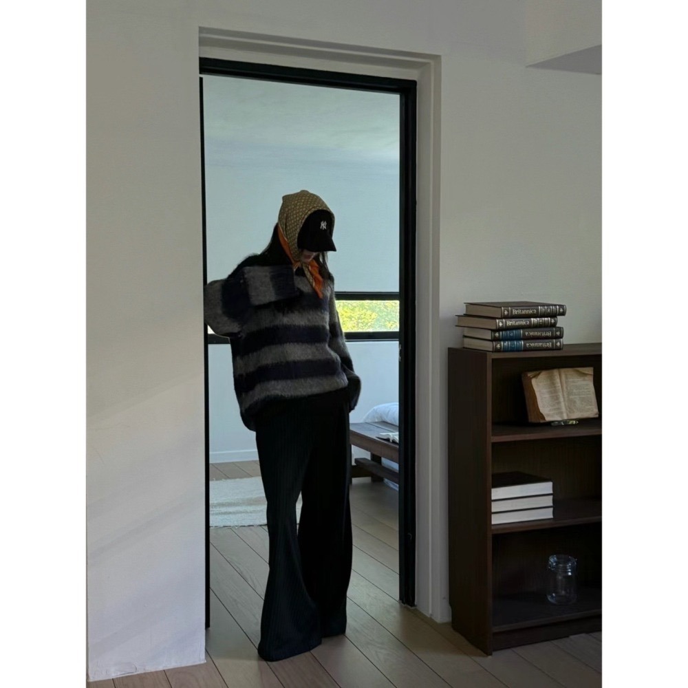 24HR出貨 現貨在台《HSS 韓國代購》正韓 🇰🇷 東大門 拚色條紋寬鬆針織毛衣-細節圖5