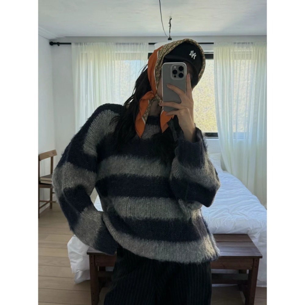 24HR出貨 現貨在台《HSS 韓國代購》正韓 🇰🇷 東大門 拚色條紋寬鬆針織毛衣-細節圖9