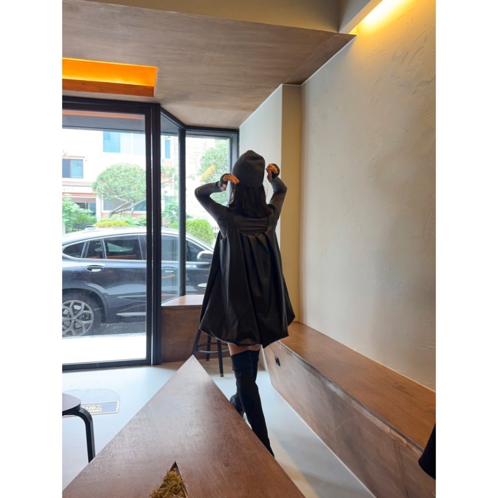 24hr現貨在台《HSS韓國代購》正韓 🇰🇷 東大門 May May款皮質花苞洋裝-細節圖3