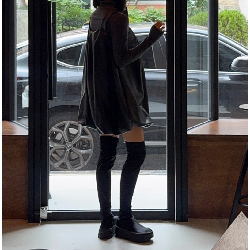 24hr現貨在台《HSS韓國代購》正韓 🇰🇷 東大門 May May款皮質花苞洋裝-細節圖4