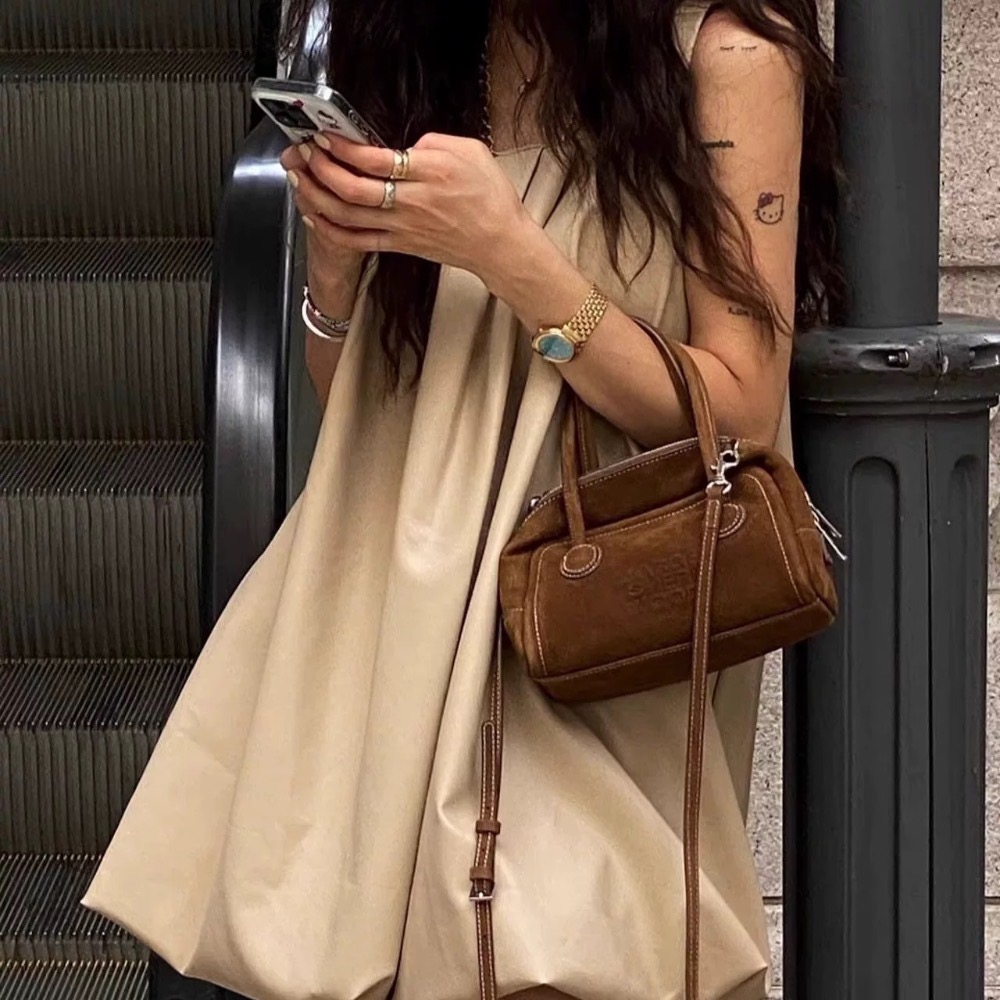 24hr現貨在台《HSS韓國代購》正韓 🇰🇷 東大門 May May款皮質花苞洋裝-細節圖8