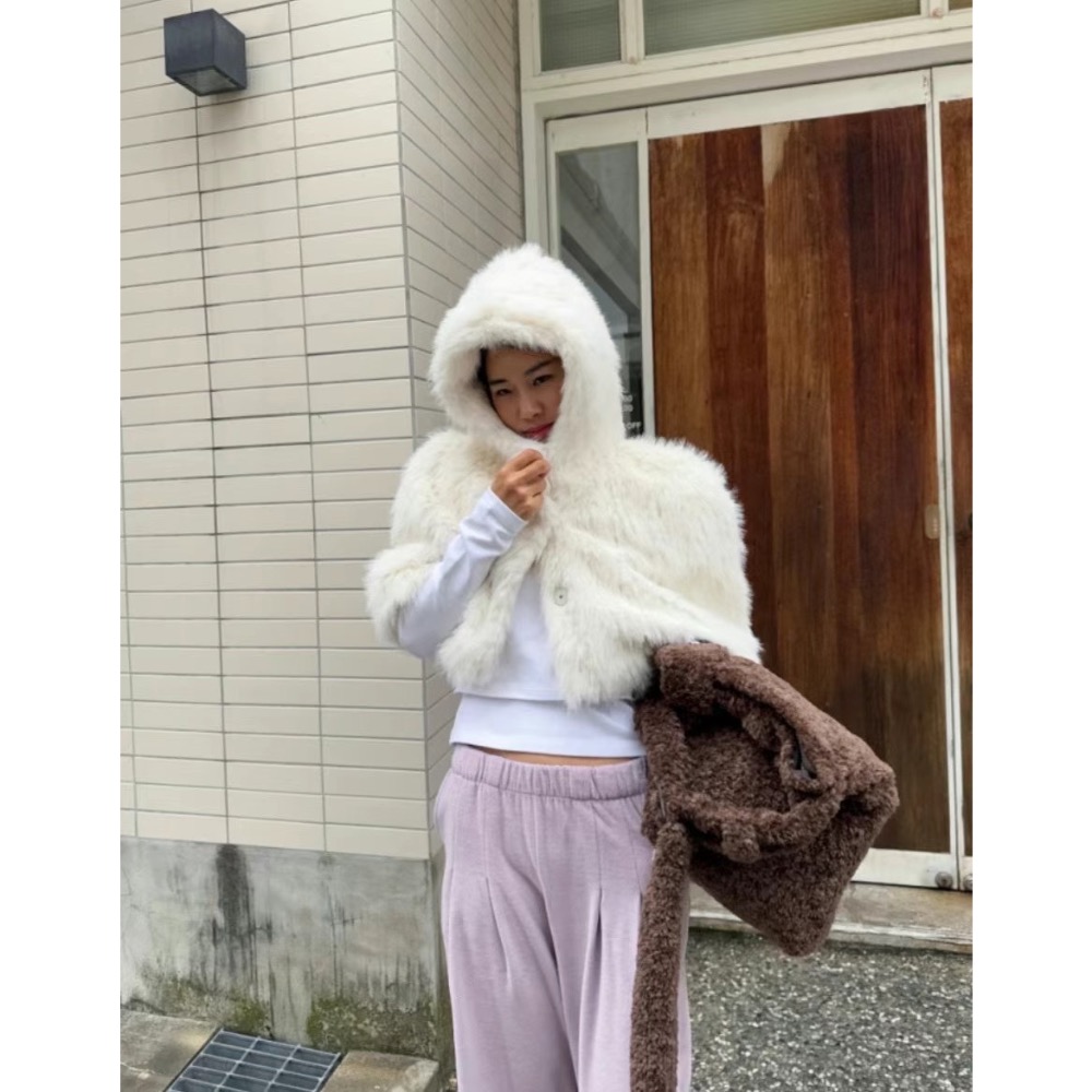 《HSS 韓國代購》正韓 🇰🇷 東大門  Maymay款 連帽兔毛皮草開扣短版罩衫-細節圖2