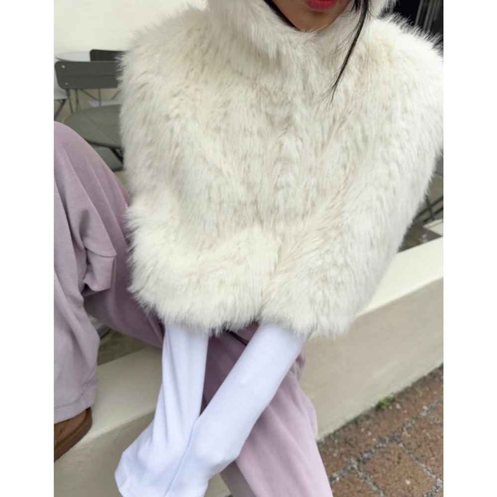 《HSS 韓國代購》正韓 🇰🇷 東大門  Maymay款 連帽兔毛皮草開扣短版罩衫-細節圖4
