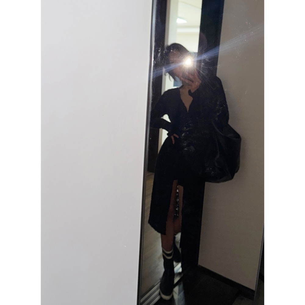 《HSS 韓國代購》正韓 🇰🇷 東大門   透視感前開叉V領設計感罩衫長版外套長袖上衣-細節圖11