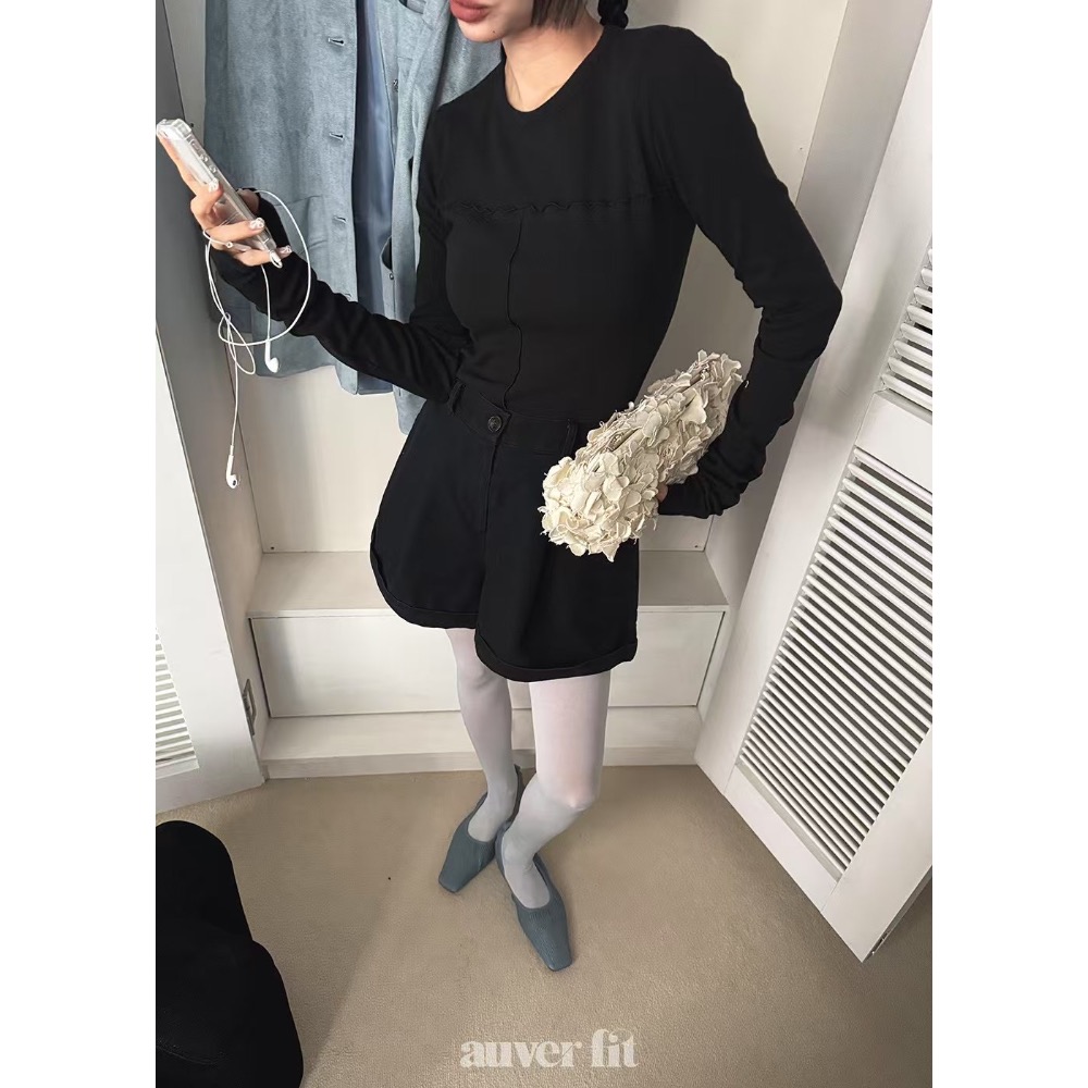 《HSS 韓國代購》正韓 🇰🇷 東大門 - 木耳鬚邊純色早春百搭長袖上衣-細節圖4