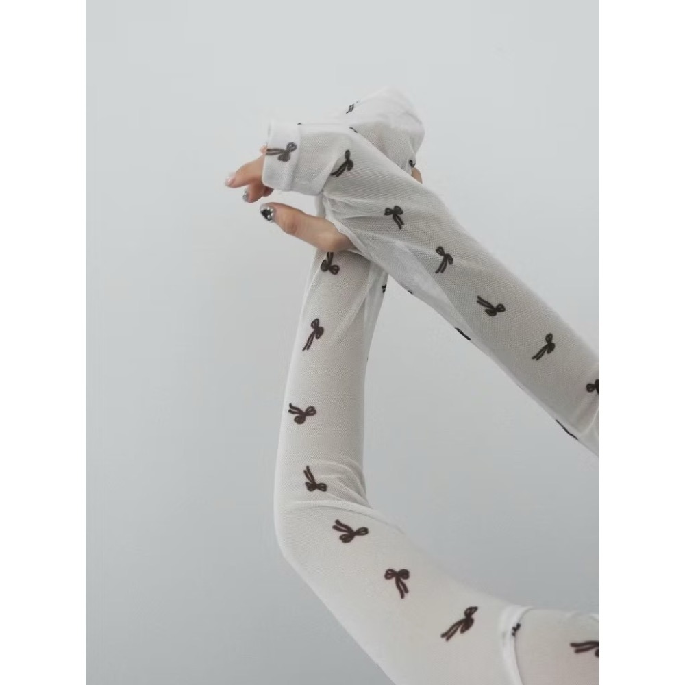 24hr現貨在台 快速出貨《HSS 韓國代購》正韓 🇰🇷 東大門 - Clode 蝴蝶結柔軟彈力內搭打底上衣-細節圖4