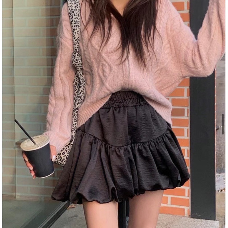 現貨在台《HSS 韓國代購》正韓 🇰🇷 東大門  鬆緊腰緞面抓皺短裙蓬裙花苞裙（內有安全褲）-細節圖4