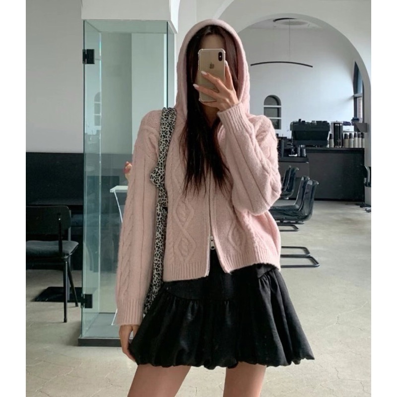 現貨在台《HSS 韓國代購》正韓 🇰🇷 東大門  鬆緊腰緞面抓皺短裙蓬裙花苞裙（內有安全褲）-細節圖7