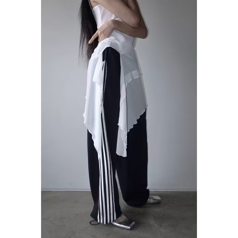 《HSS 韓國代購》正韓 🇰🇷 東大門  側白邊斜條設計耶修身下抽繩縮口休閒棉褲-細節圖3