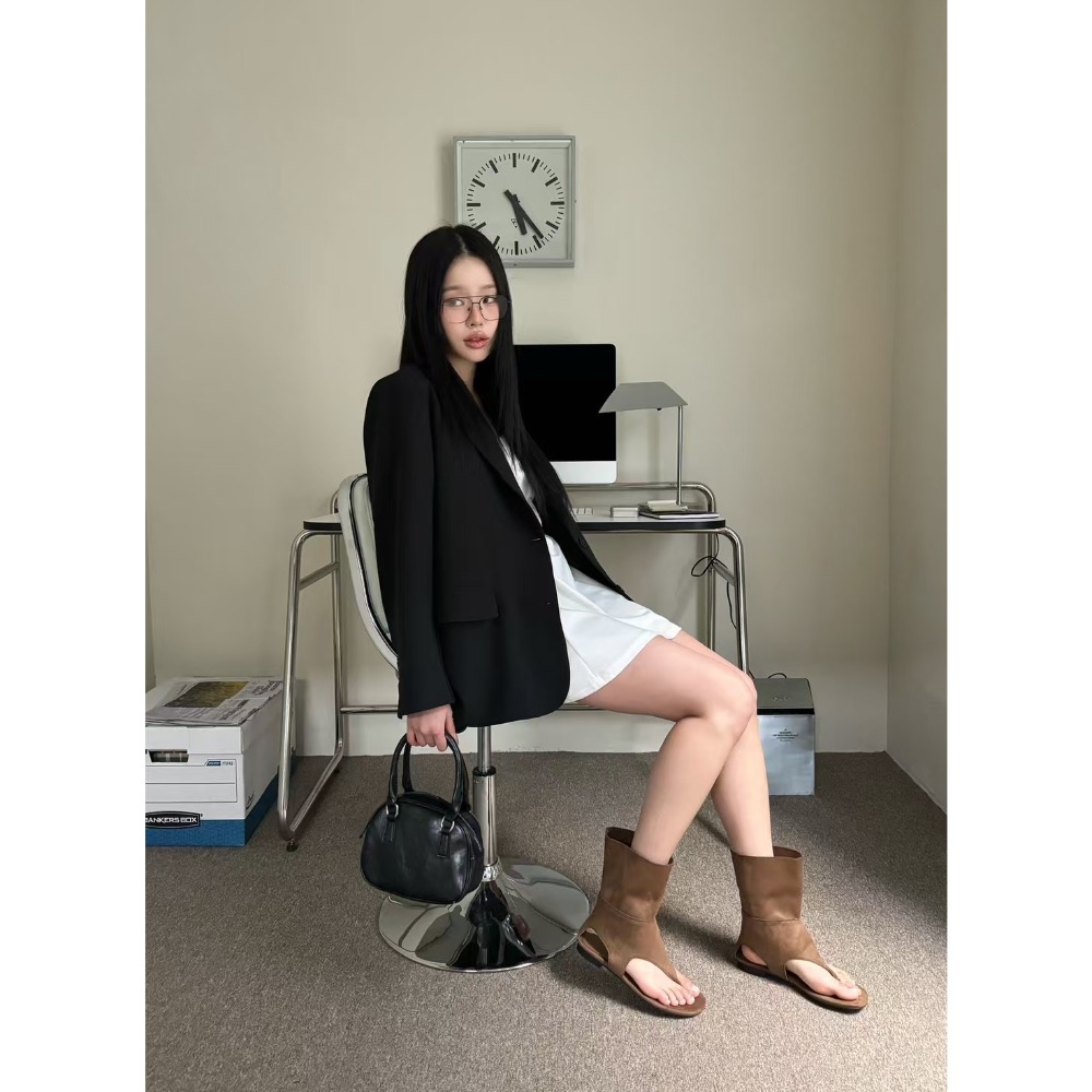 《HSS正韓空運代購》 🇰🇷 東大門 - 夾腳類麂皮質感中筒涼鞋靴可2穿短筒涼鞋靴-細節圖2