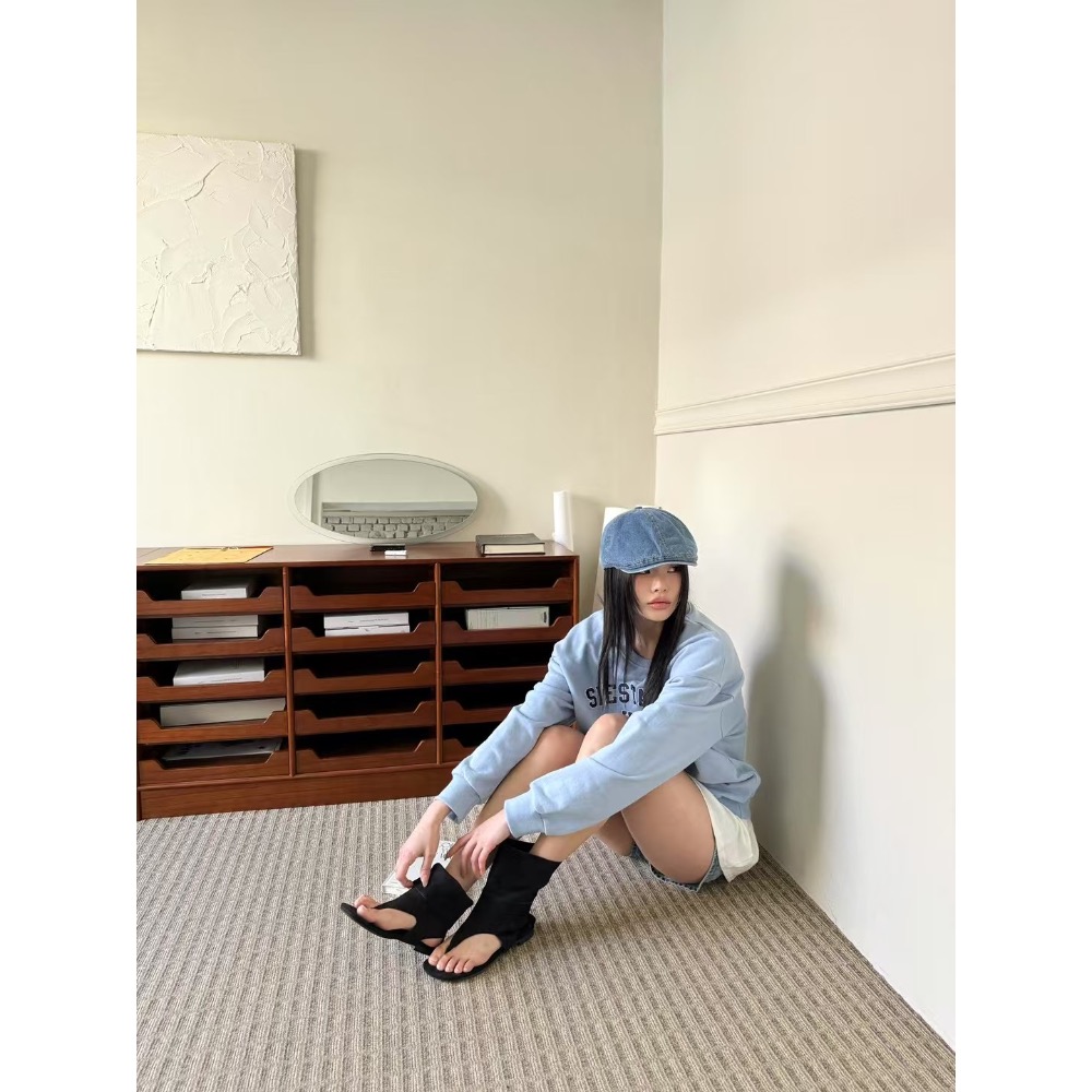 《HSS正韓空運代購》 🇰🇷 東大門 - 夾腳類麂皮質感中筒涼鞋靴可2穿短筒涼鞋靴-細節圖5