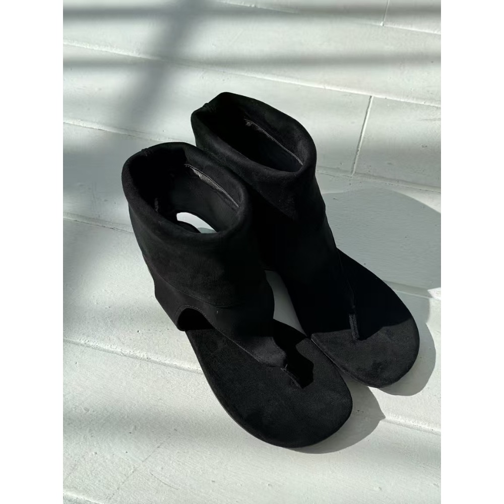 《HSS正韓空運代購》 🇰🇷 東大門 - 夾腳類麂皮質感中筒涼鞋靴可2穿短筒涼鞋靴-細節圖7