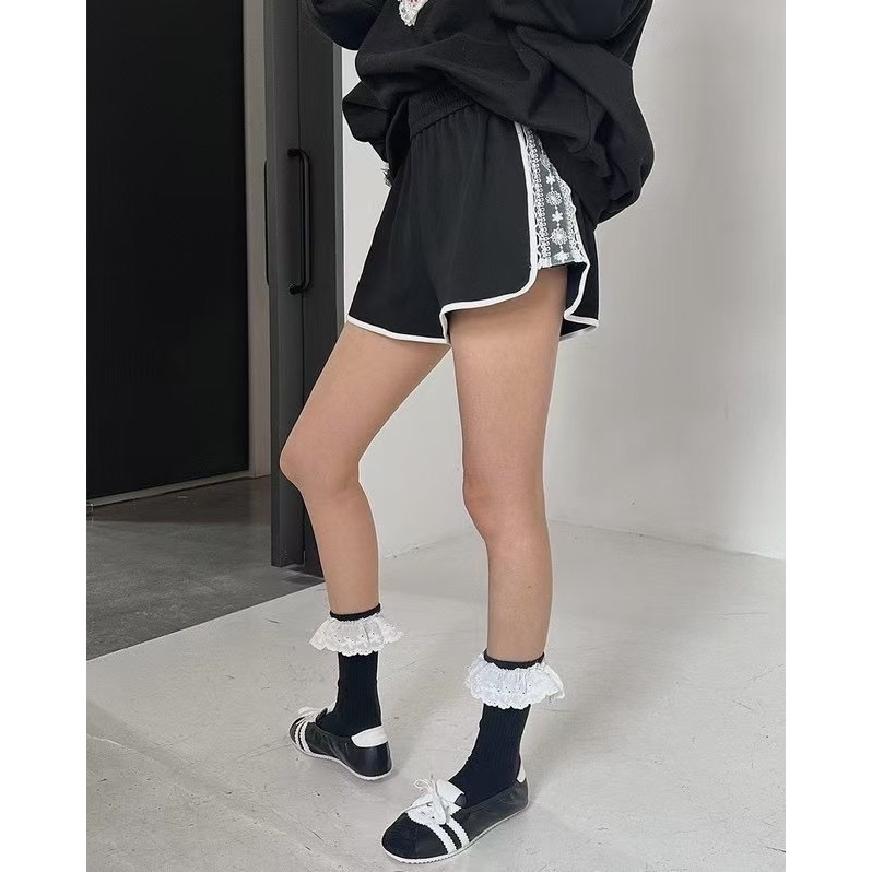 《HSS正韓空運代購》 🇰🇷 東大門 鬆緊腰側蕾絲休閒運動短褲-細節圖2