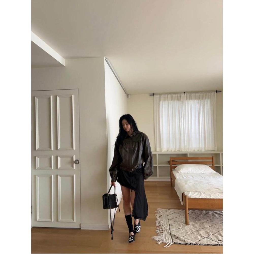 Twins 🇰🇷 韓國代購 東大門 正韓 早秋款 不規則蕾絲鬆緊褲裙-細節圖9