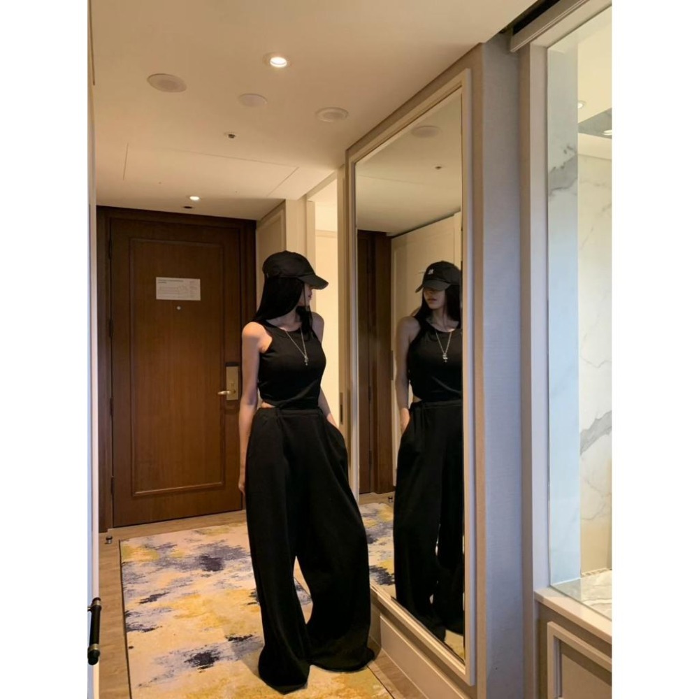 Twins 🇰🇷 韓國代購 東大門 正韓 早秋款 後拉鍊露腰連身褲-細節圖7