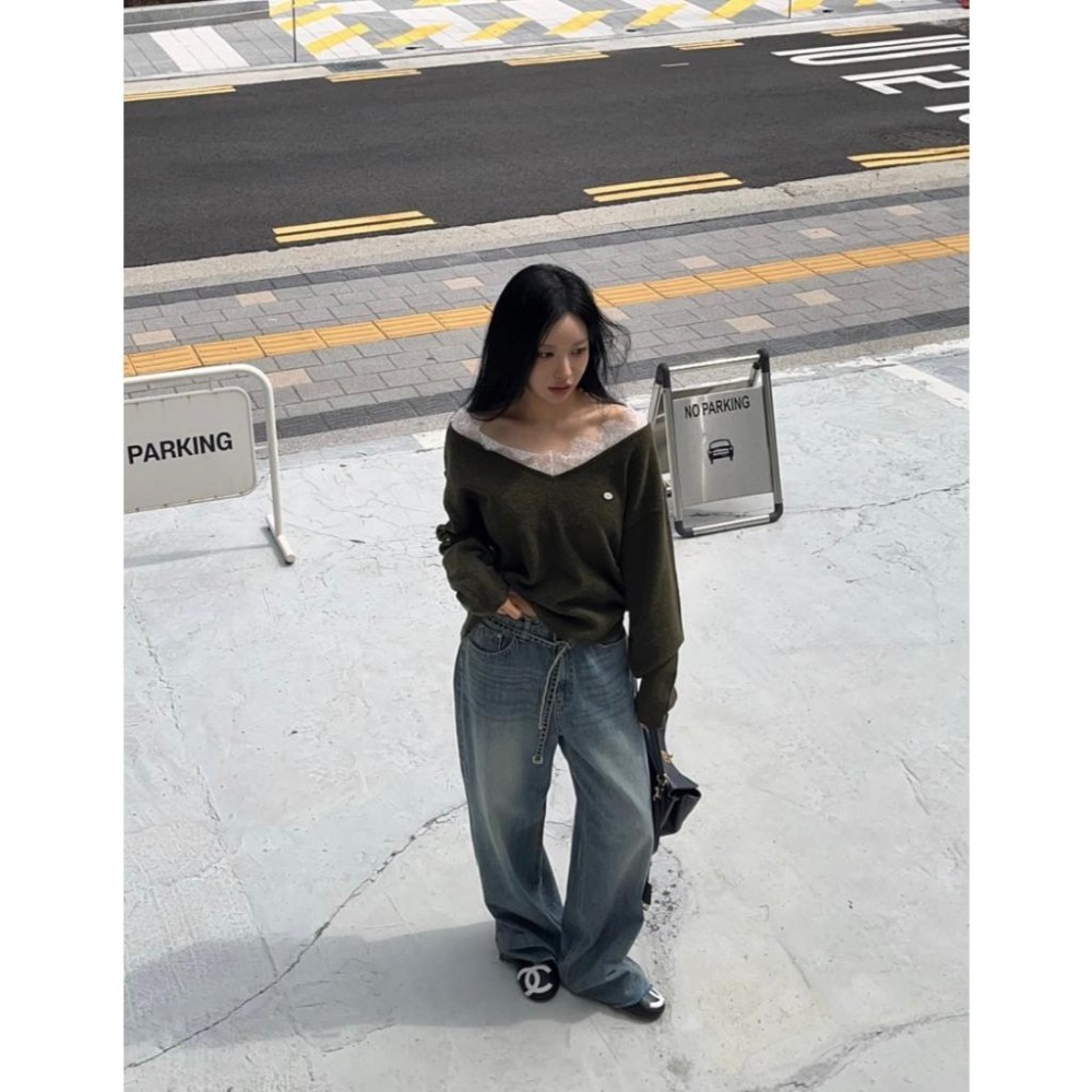 Twins 🇰🇷 韓國代購 東大門 正韓 早秋款 蕾絲拼接針織上衣-細節圖4