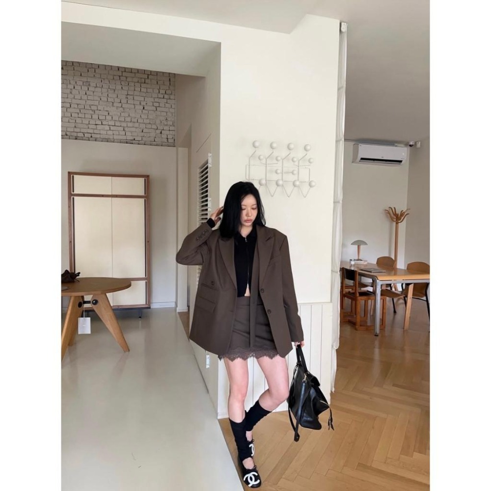 Twins 🇰🇷 韓國代購 東大門 正韓 早秋款 蕾絲西裝褲裙-細節圖6