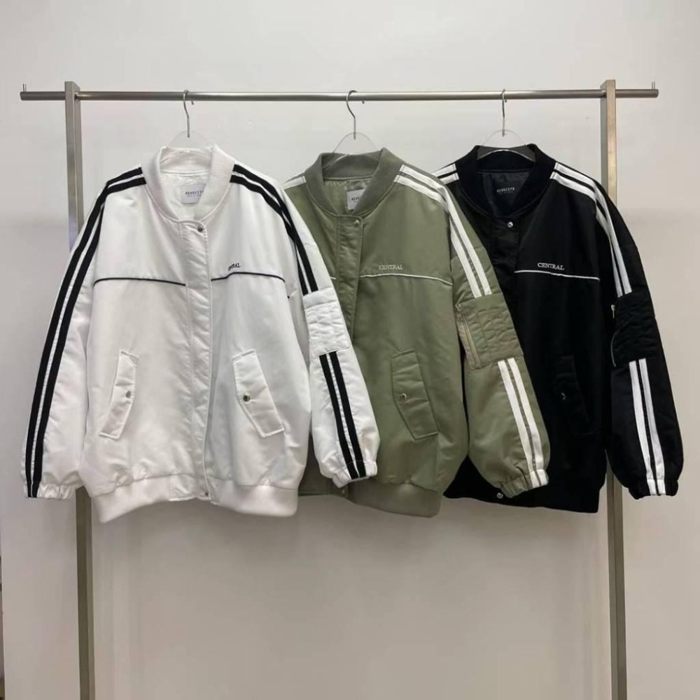 【當天出貨】現貨 Twins 🇰🇷 韓國代購 東大門 正韓 早春款 側邊線條口袋率性外套-細節圖9