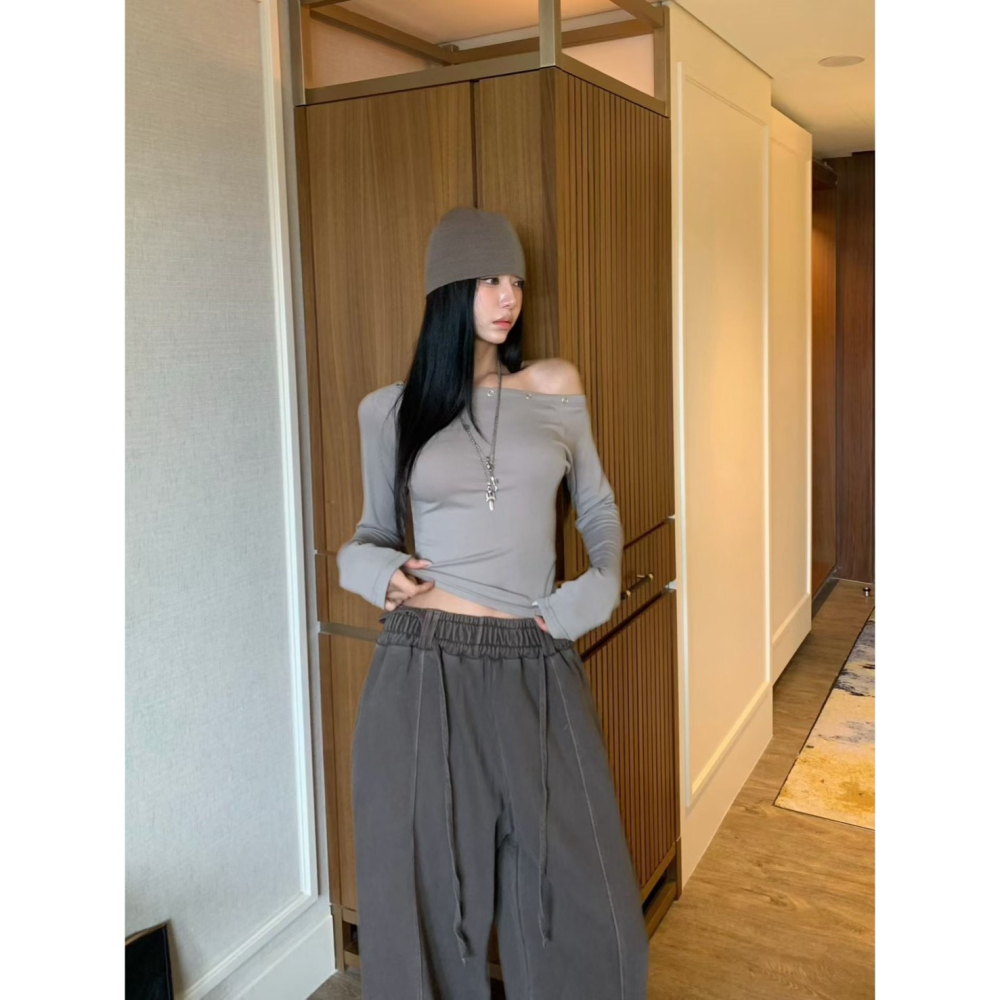 Twins 🇰🇷 韓國代購 東大門 正韓 早秋款 領口鐵圈斜肩上衣-細節圖2