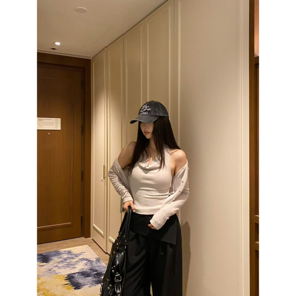 Twins 🇰🇷 韓國代購 東大門 正韓 早秋款 掛脖背心+小外套Set-細節圖5