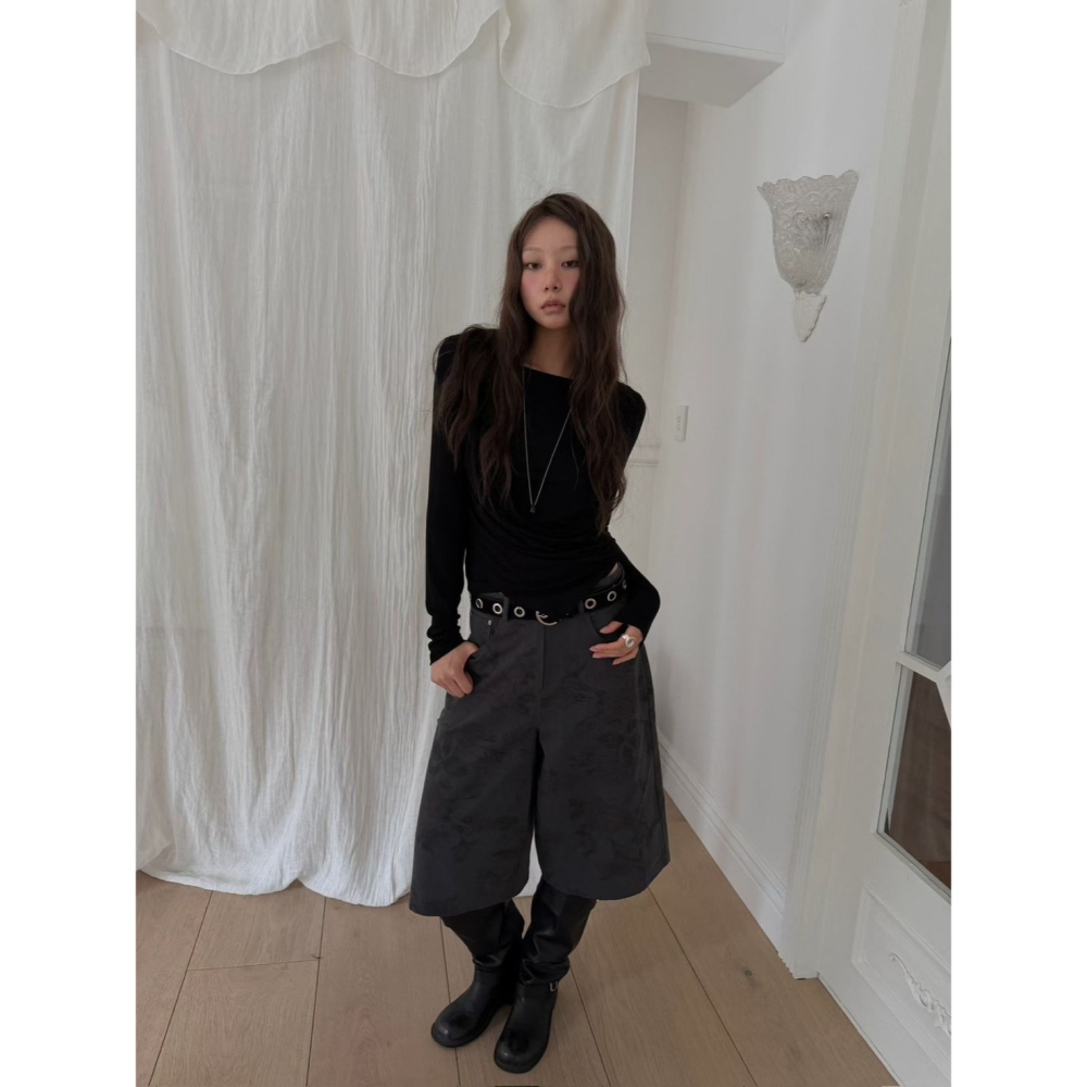 Twins 🇰🇷 韓國代購 東大門 正韓 早秋款 滿版玫瑰A字八分褲-細節圖7