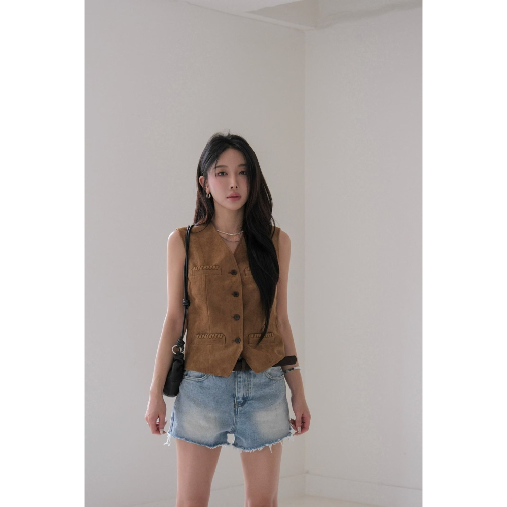Twins 🇰🇷 韓國代購 東大門 正韓 早秋款 V領小碎花內裡馬甲背心-細節圖4