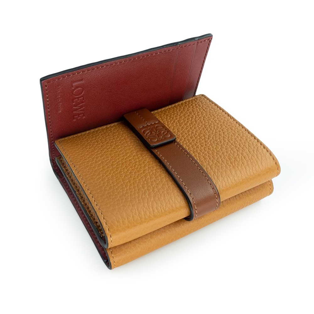 【LOEWE 羅威】 LOEWE 粒面小牛皮拼色三折翻扣短夾  __DVSHOP 保證正貨 台灣現貨不用等-細節圖5