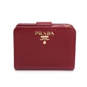 【PRADA 普拉達】 PRADA 對開短夾/ ㄇ拉短夾 /後扣式拉鍊短夾  __DVSHOP 保證正貨 台灣現貨不用等-規格圖4
