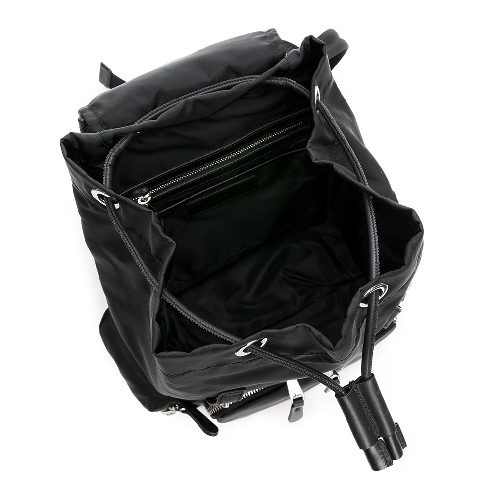 【BURBERRY 巴寶莉】 BURBERRY 尼龍翻釦束口厚背包 (黑)  __DVSHOP 保證正貨 台灣現貨不用等-細節圖4