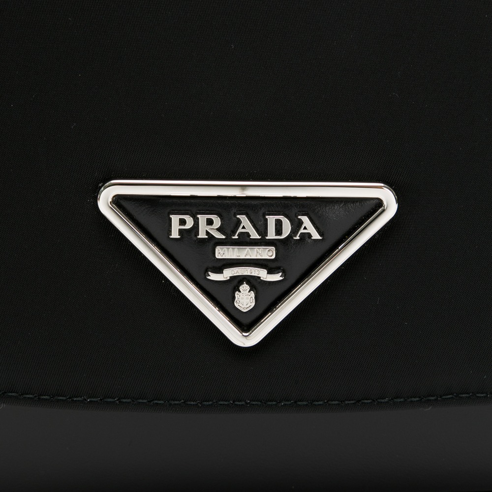 【PRADA 普拉達】 PRADA尼龍+皮革鍊帶 吸釦翻蓋斜背包 (黑)  __DVSHOP 保證正貨 台灣現貨不用等-細節圖5