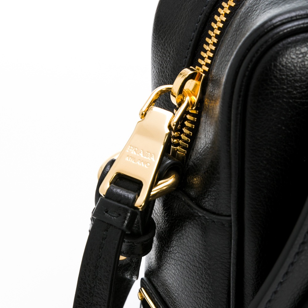 【PRADA 普拉達】PRADA  壓紋字母方包 (黑)  __DVSHOP 保證正貨 台灣現貨不用等-細節圖5