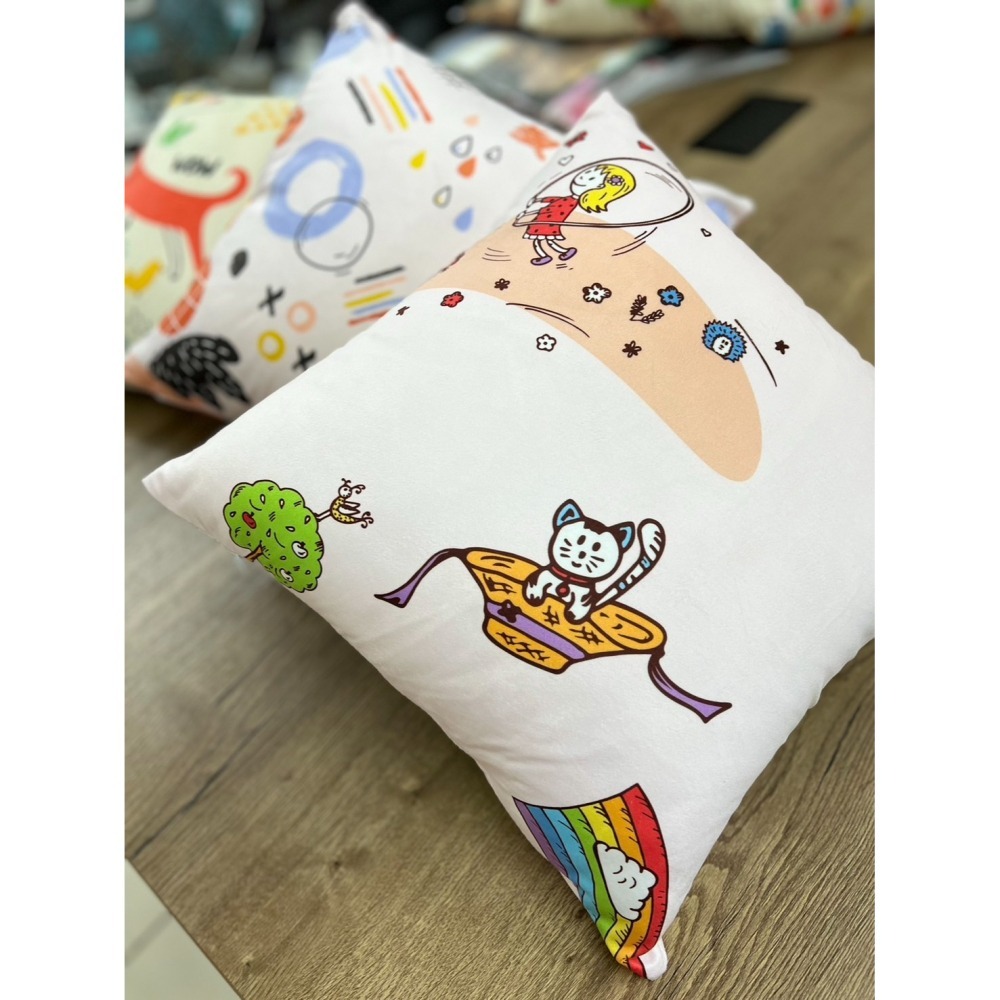 【雅各Jacob ＆創意小物抱枕】台灣現貨，獨家開版｜台灣設計師系列抱枕套，一入五顆含枕心！-細節圖4