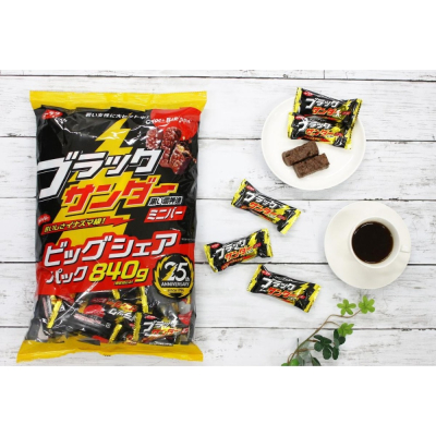 [日本代購] 有楽製菓 迷你漆黑雷神巧克力餅乾 家庭包840g
