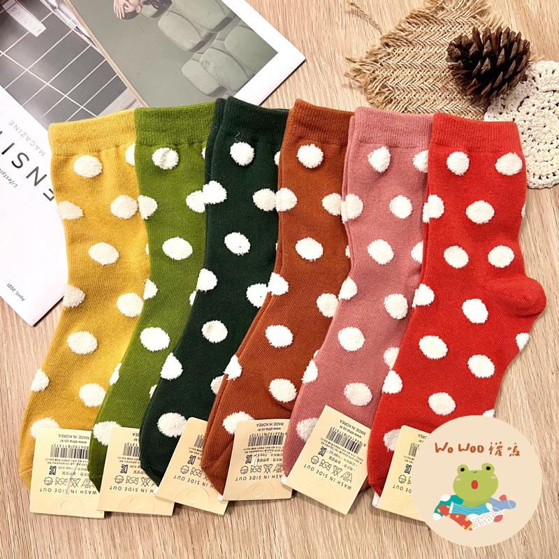 <部分現貨>wowoo襪嗚▸立體毛茸茸圓點中筒襪 韓國襪子-細節圖4